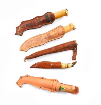 Konvolut aus 5 skandinavischen Messern, - Jagd-, Sport-, & Sammlerwaffen