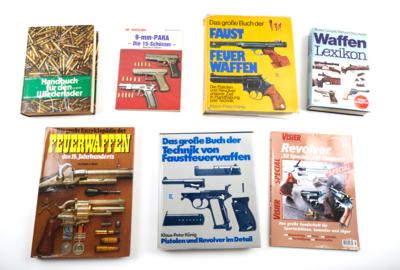 Konvolut aus 6 Fachbüchern und einer Zeitschrift Visier aus 1997: - Sporting & Vintage Guns