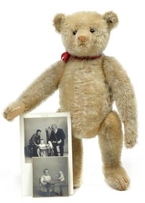 Teddy mit frühem Steiff-Knopf, - Spielzeug