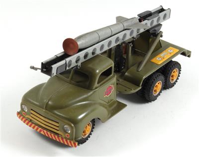 GAMA 211 Militär LKW mit Raketen Abschussrampe, - Spielzeug