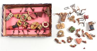 Konvolut Tragant Miniaturen mit Aufhängevorrichtung - Spielzeug