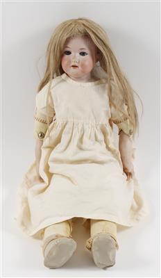 Puppe mit Porzellan-Schulterkopf, - Spielzeug