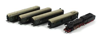 Märklin H0, Schlepptenderlok BR 23014 und 4 Stk. D-Zug Wagen: - Hračky