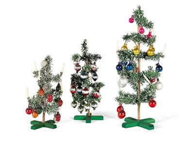 3 Stk. Weihnachtsbäume für die Puppenstube um 1930, - Giocattoli