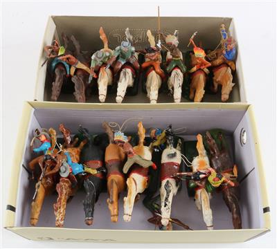 16 Stk. Tipple Topple Elastolin Massefiguren Cowboy und Indianer zu Pferd, - Toys