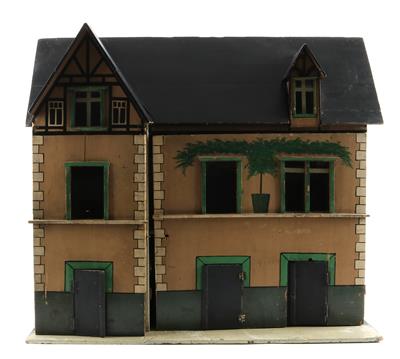 Großes Puppenhaus mit sechs Zimmern und Dachstube, - Spielzeug