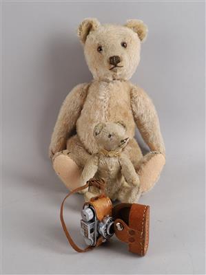 2 Stück Steiff original Teddys, um 1950. - Spielzeug