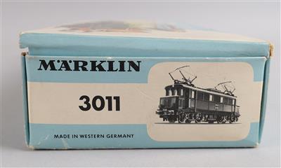 Märklin H0 3011 E-Lok SET 800, - Spielzeug