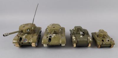 Konvolut 4 Stk. Gama-Panzer, - Spielzeug