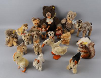 Konvolut Bären und Tiere von Steiff, - Toys