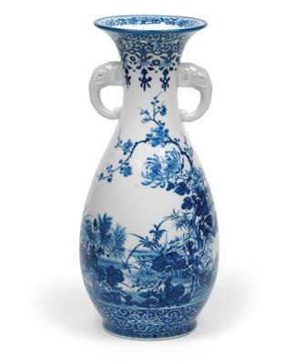 A Hirado vase - Asian art