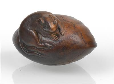 Netsuke einer Maus auf Kastanie - Asiatische Kunst