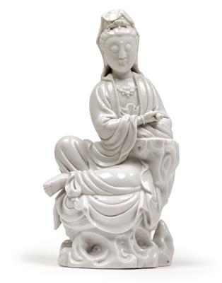 A blanc de chine figure depicting Guanyin - Asian art