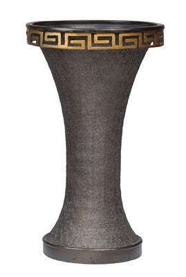 A bronze vase - Arte asiatica