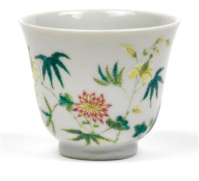 A famille rose beaker - Asian art