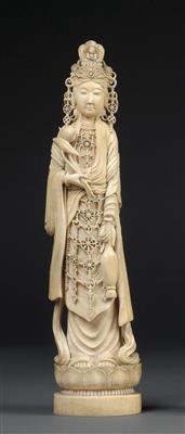 An ivory okimono of Kannon - Asian art