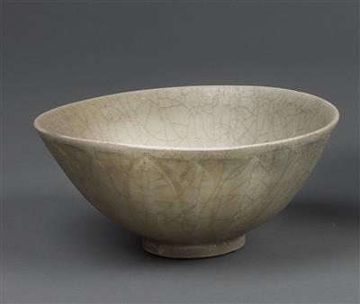 A celadon dish with craquelure glaze - Arte asiatica