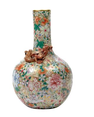 A millefleurs vase, China, red Qianlong mark, Republic period - Asian art