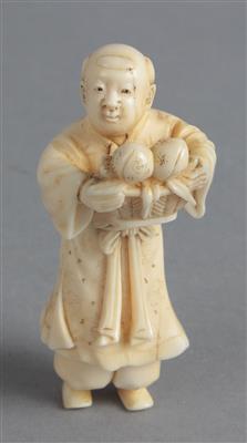 Netsuke eines Knaben mit Korb mit Pfirsichen, - Starožitnosti