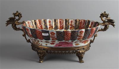 Ovale Famille rose Imari Jardiniere, - Antiquariato