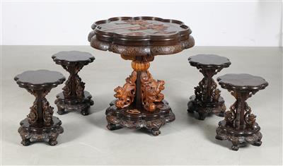 Tisch, 4 Hocker, - Asiatische Kunst