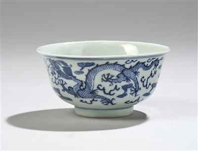 Blau-weiße Schale, China, Vierzeichen Marke Ruo Shen Zhen Canng, späte Qing Dynastie, - Asiatische Kunst