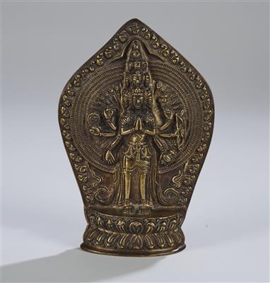 Bronzerelief des 1000-armigen Avalokiteshvara, Tibet, 19. Jh., - Asiatische Kunst