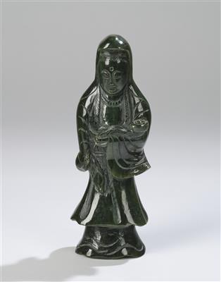 Jadefigur des Guanyin, - Arte Asiatica