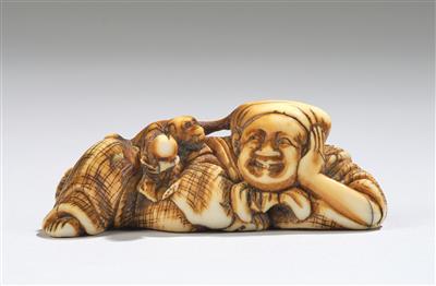 Netsuke eines rastenden sarumawashi mit Affen, signiert Masamori, Japan, 18./19. Jh., - Asijské umění