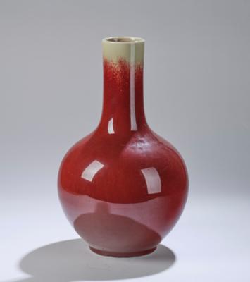 Ochsenblut glasiert Vase, China, 19./20. Jh., - Asijské umění