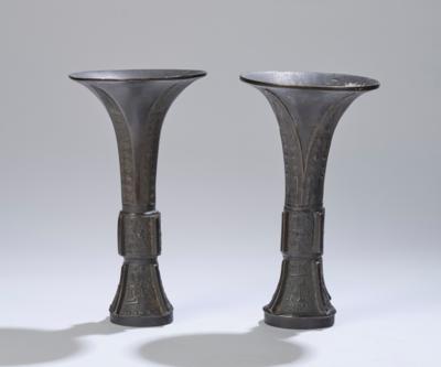 Paar Bronze Vasen, gu Form China, 18./19., - Asian Art