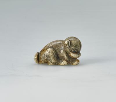 Netsuke eines sitzenden Hündchens, Japan, 19. Jh., - Asijské umění