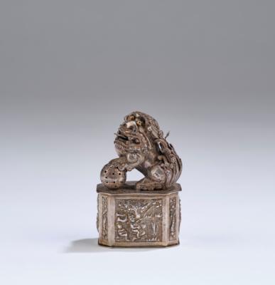 Silber Fo Löwe-Opiumbehälter, China, 19. Jh., - Arte Asiatica