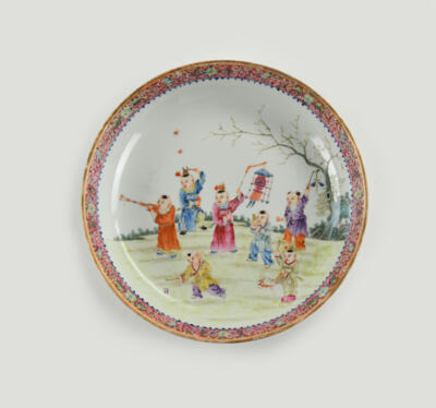 Famille rose Teller, China, Siegelmarke Qianlong, späte Qing Dynastie/Republik Periode, - Asijské umění