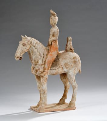 Pferd mit Reiterin und Hündchen, China, Tang Dynastie (618-906), - Asiatische Kunst