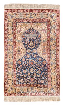 Hereke Seide, - Carpets