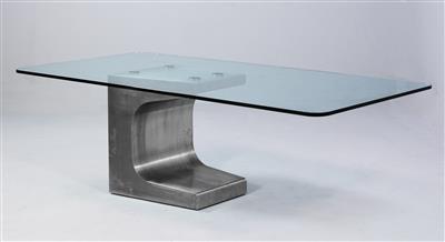 A large table, - Design