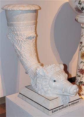 Paar dekorative MarmorSkulpturen bzw. Vasen, - Möbel und dekorative Kunst