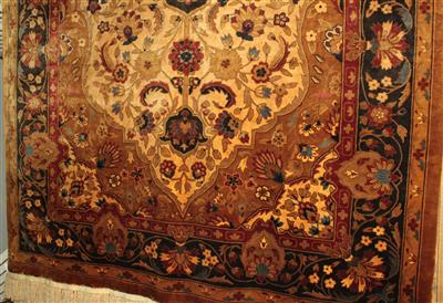 Seidenteppich ca. 241 x 151 cm, - Furniture, carpets