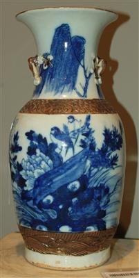 Vase, - Nábytek, koberce