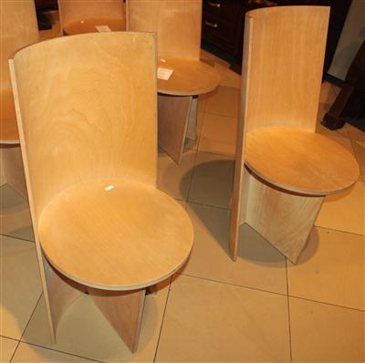 Zwei Stühle, - Möbel, Teppiche und dekorative Kunst