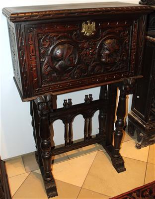 Kabinettkästchen i. Renaissancestilform, - Furniture, carpets