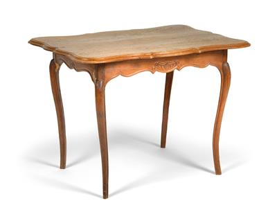 Niedriger Tisch - Möbel, Design und Teppiche
