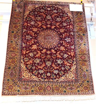 Isfahan ca. 250 x 160 cm, - Furniture, carpets