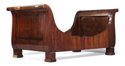 Großes Biedermeier Bett, - Möbel, Teppiche und dekorative Kunst