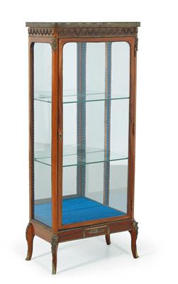 Zierliche neoklassizistische Vitrine, - Furniture