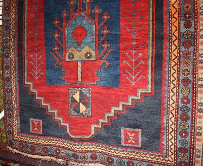 Karabagh ca. 213 x 118 cm, - Sommerauktion - Möbel, Teppiche und Design