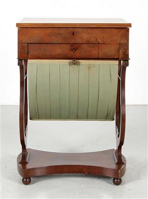 Biedermeier Nähtischchen, - Furniture and Decorative Art