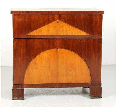 Kleine Biedermeier Kommode, - Furniture and Decorative Art