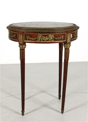 Ovaler Salon-Beistelltisch in modifizierter Ludwig XIV-Stilform, - Furniture